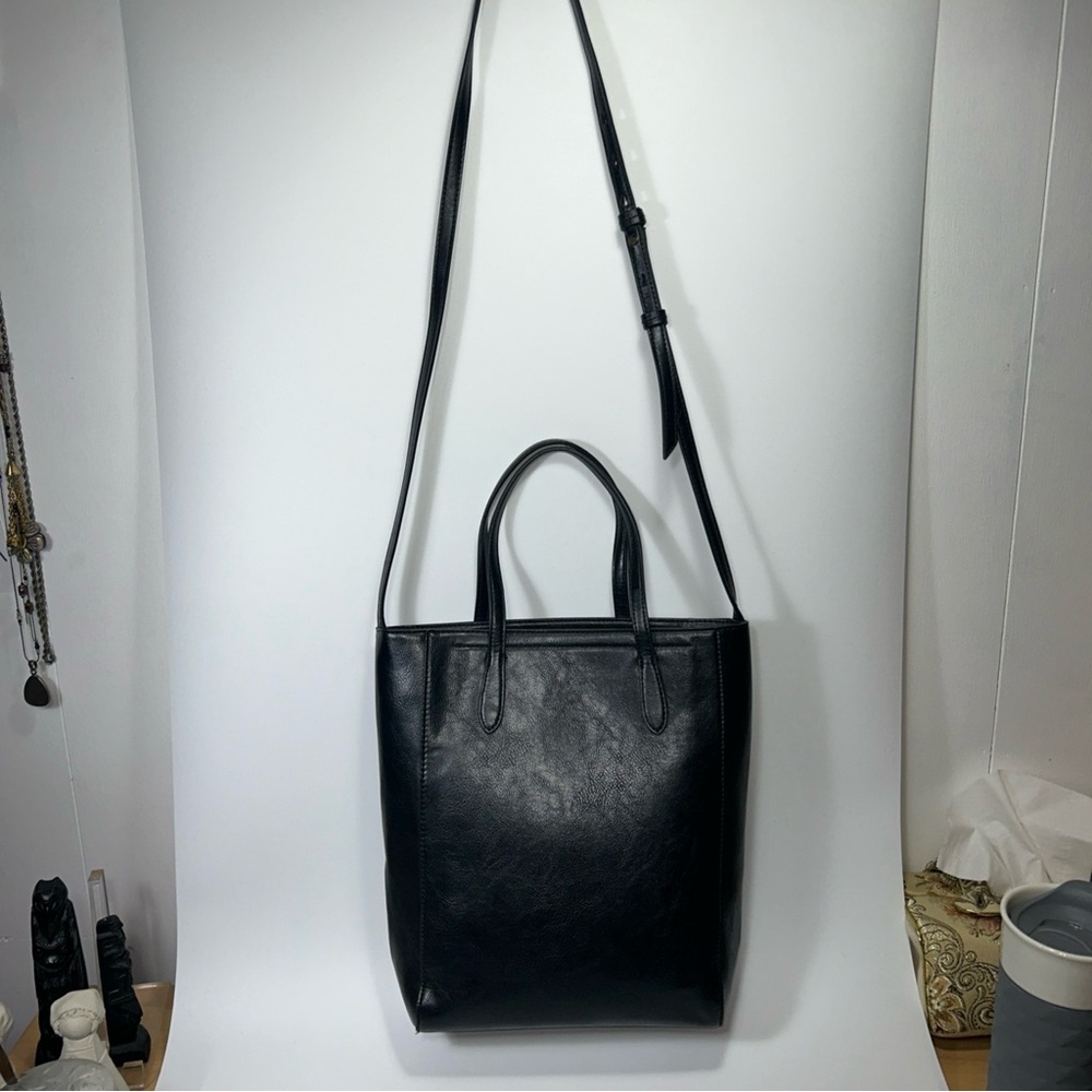 Banana Republic Black Crossbody Bag - Picture 5 of 9